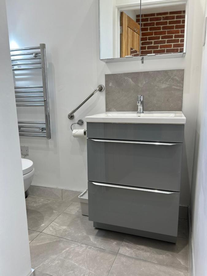 Studio 33 Chichester Buitenkant foto